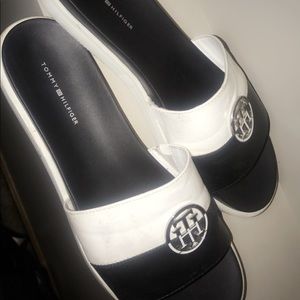 Tommy Hilfiger slide ons